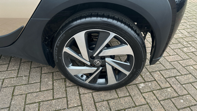 Toyota Aygo X 1.0 VVT-i Edge 5dr Petrol Hatchback